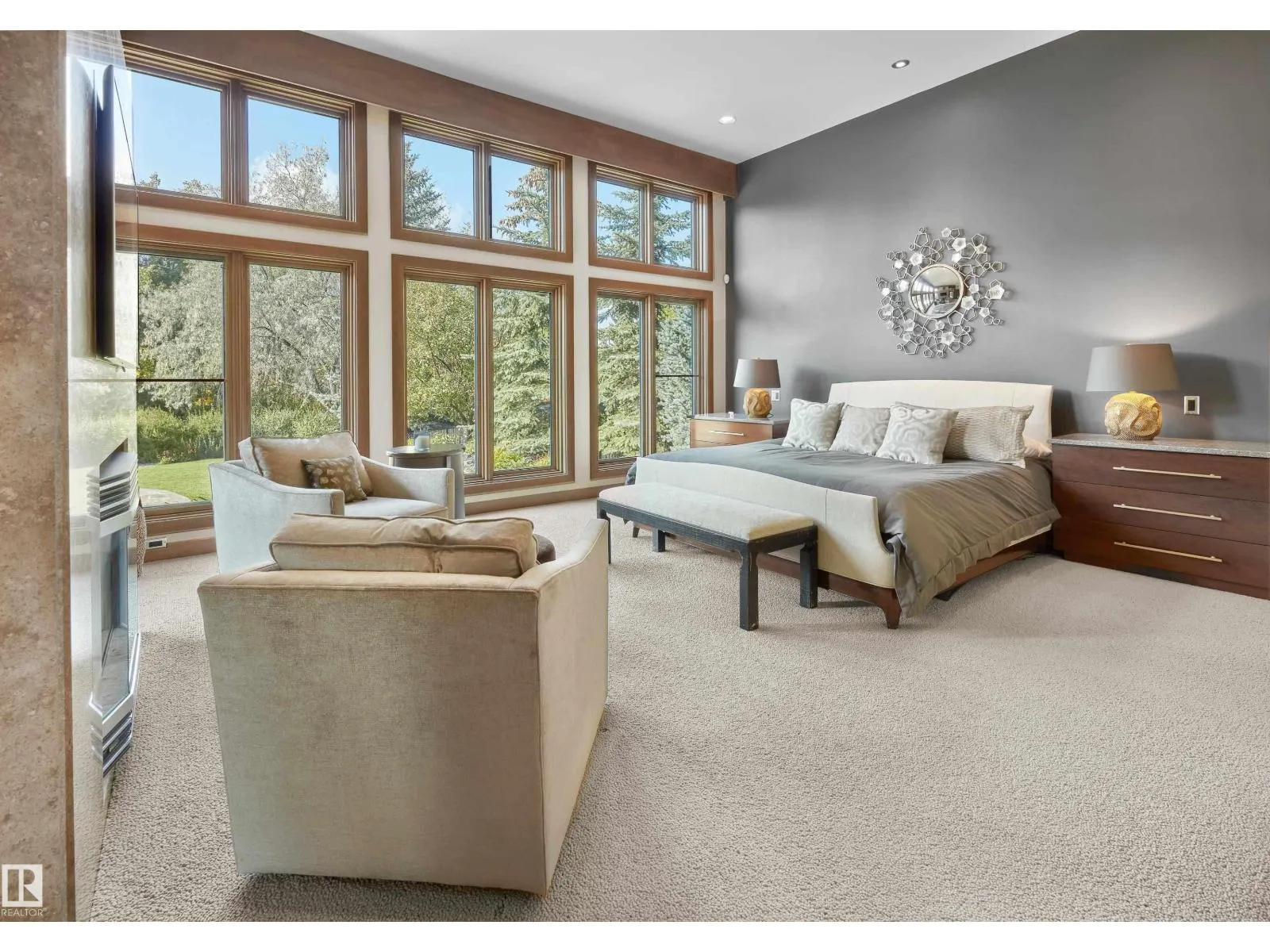 56 WINDERMERE DR SW