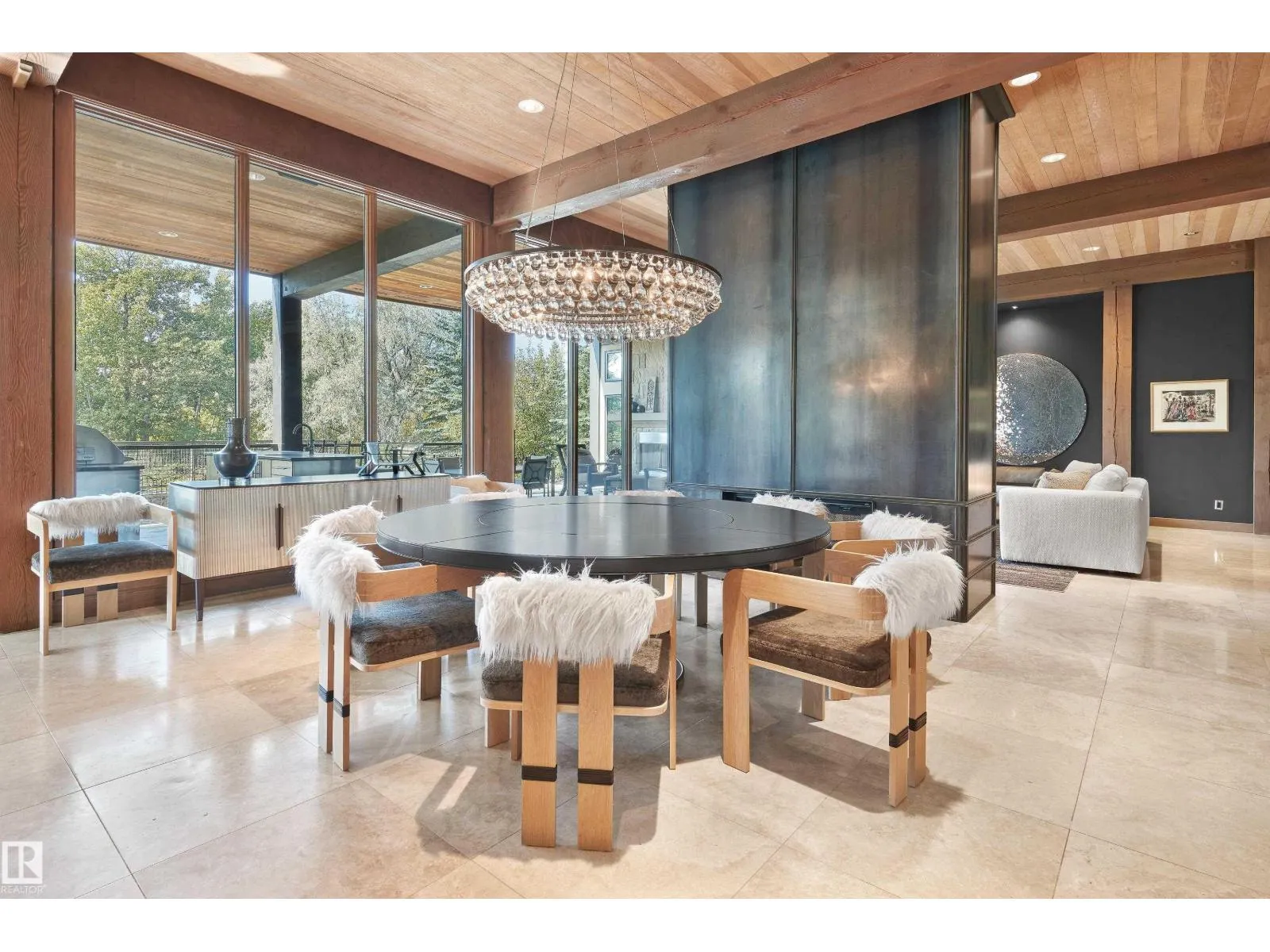 56 WINDERMERE DR SW