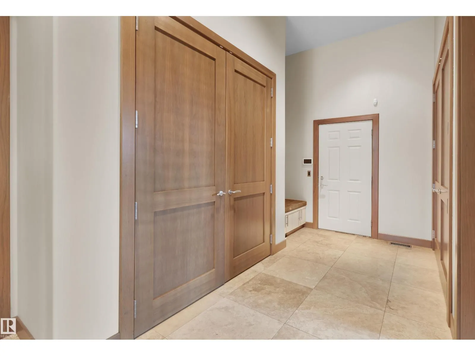 56 WINDERMERE DR SW
