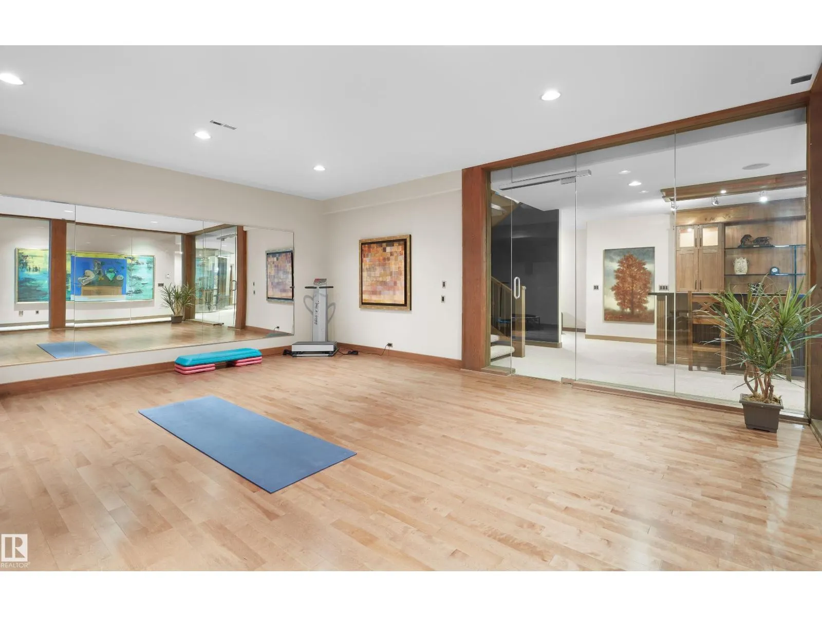 56 WINDERMERE DR SW