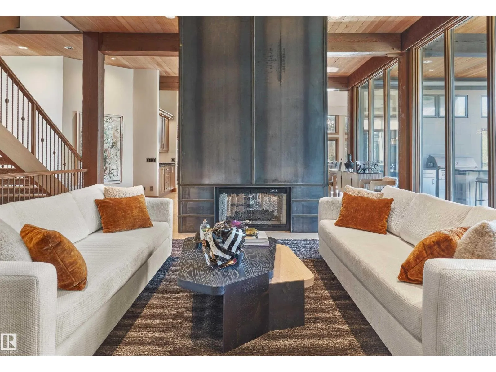 56 WINDERMERE DR SW