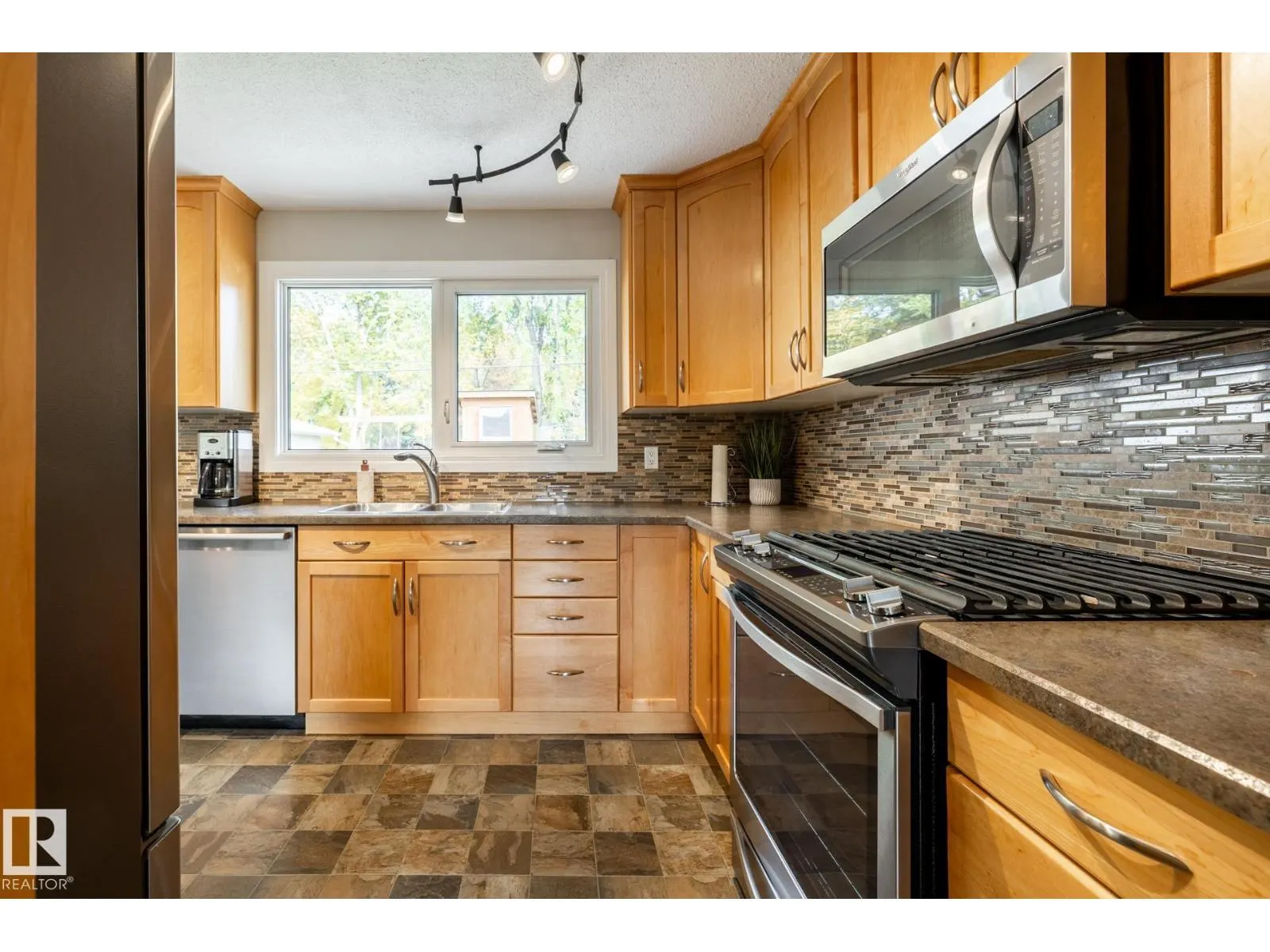 50 SPRINGFIELD CR
