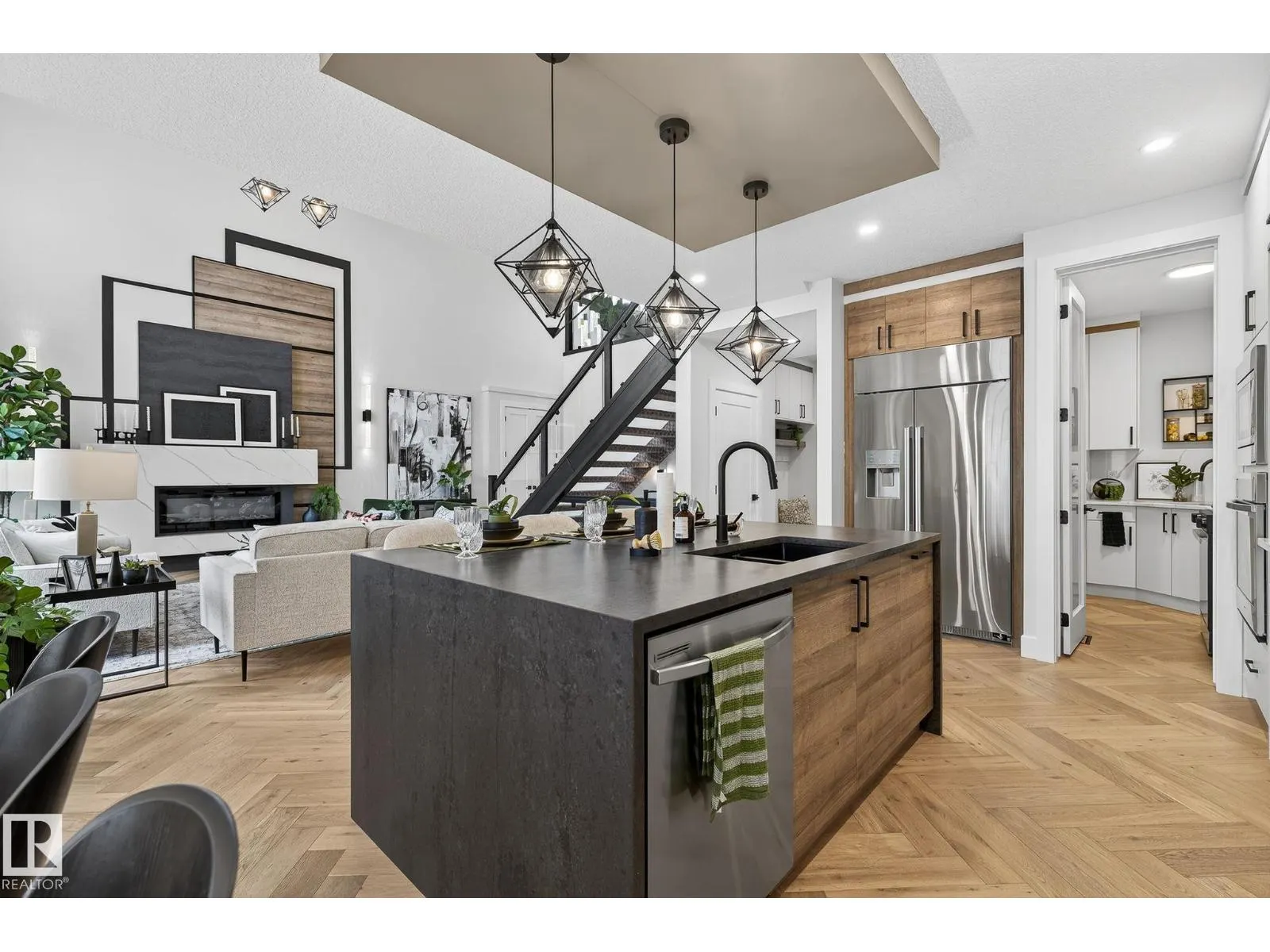 17124 2 ST NW