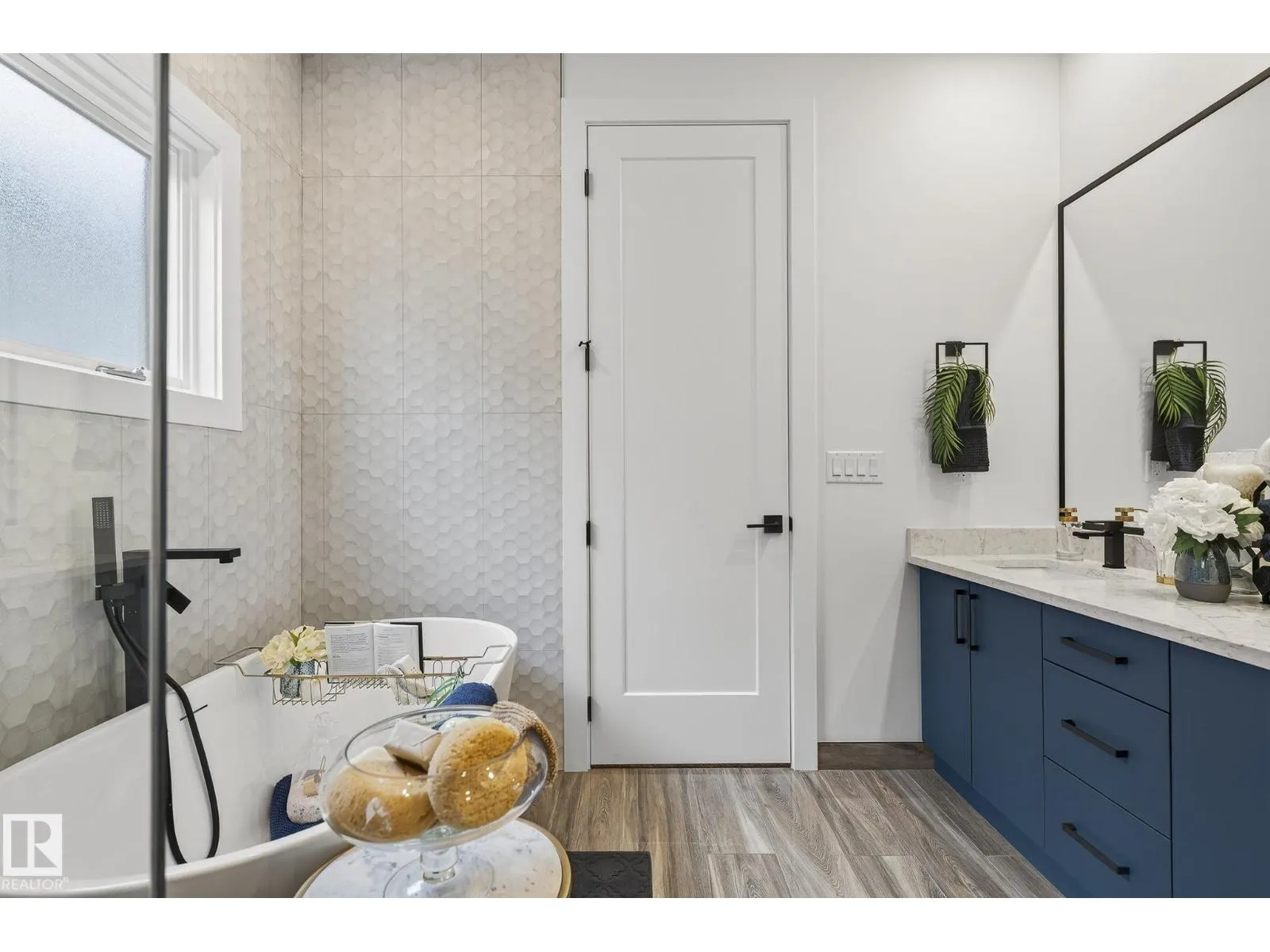 17124 2 ST NW