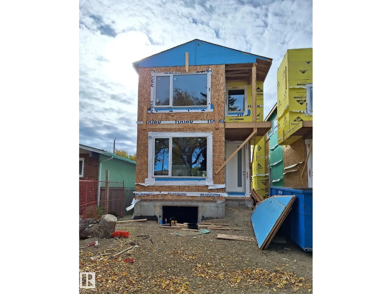 3605 112 AV NW