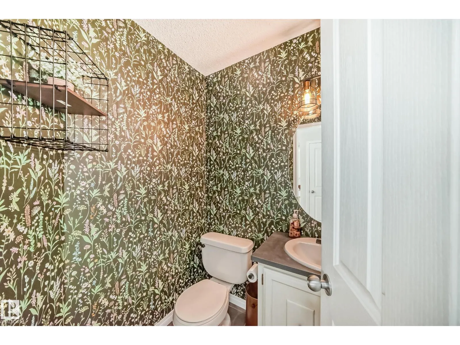 #186 1804 70 ST SW SW