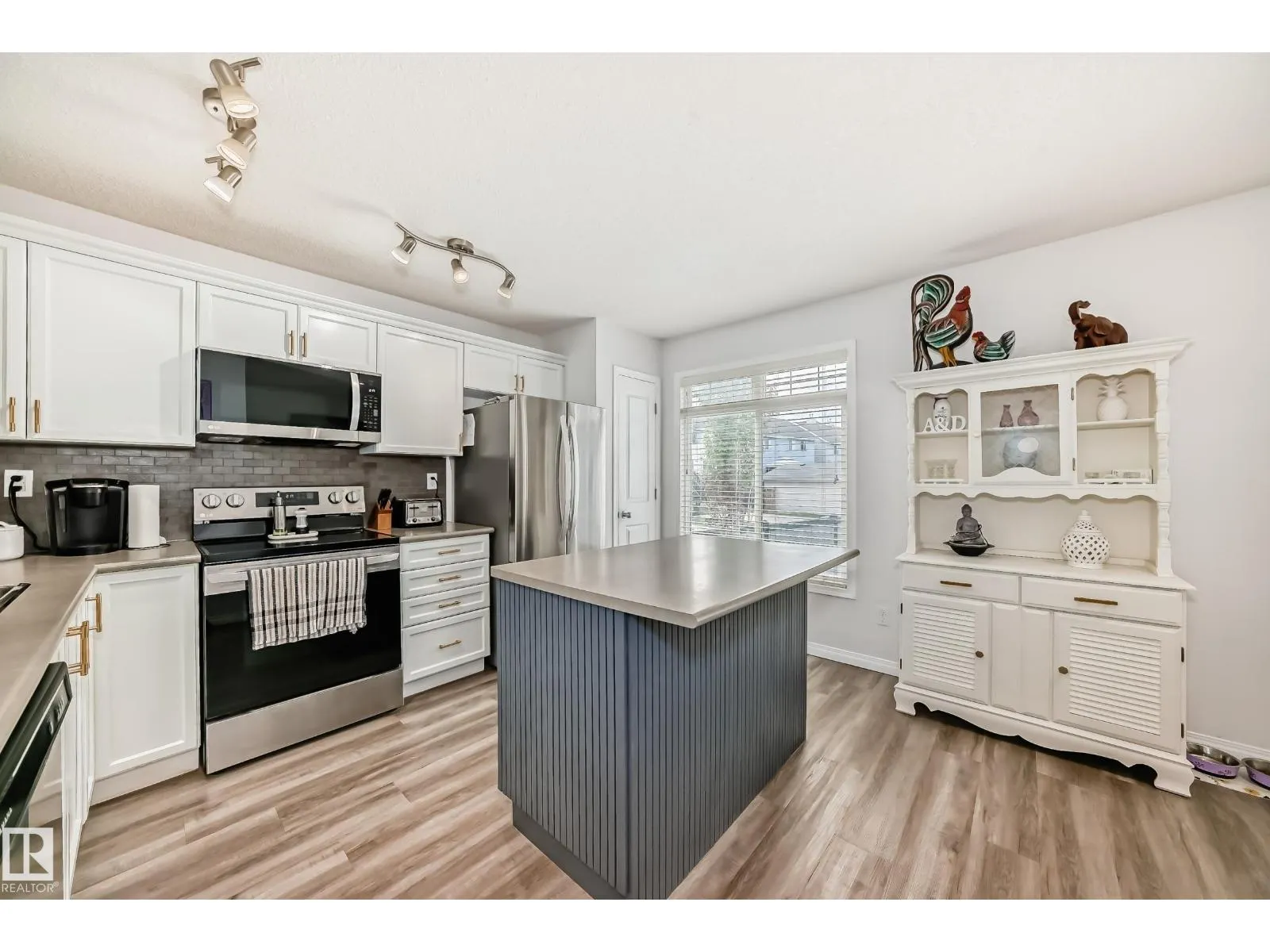 #186 1804 70 ST SW SW