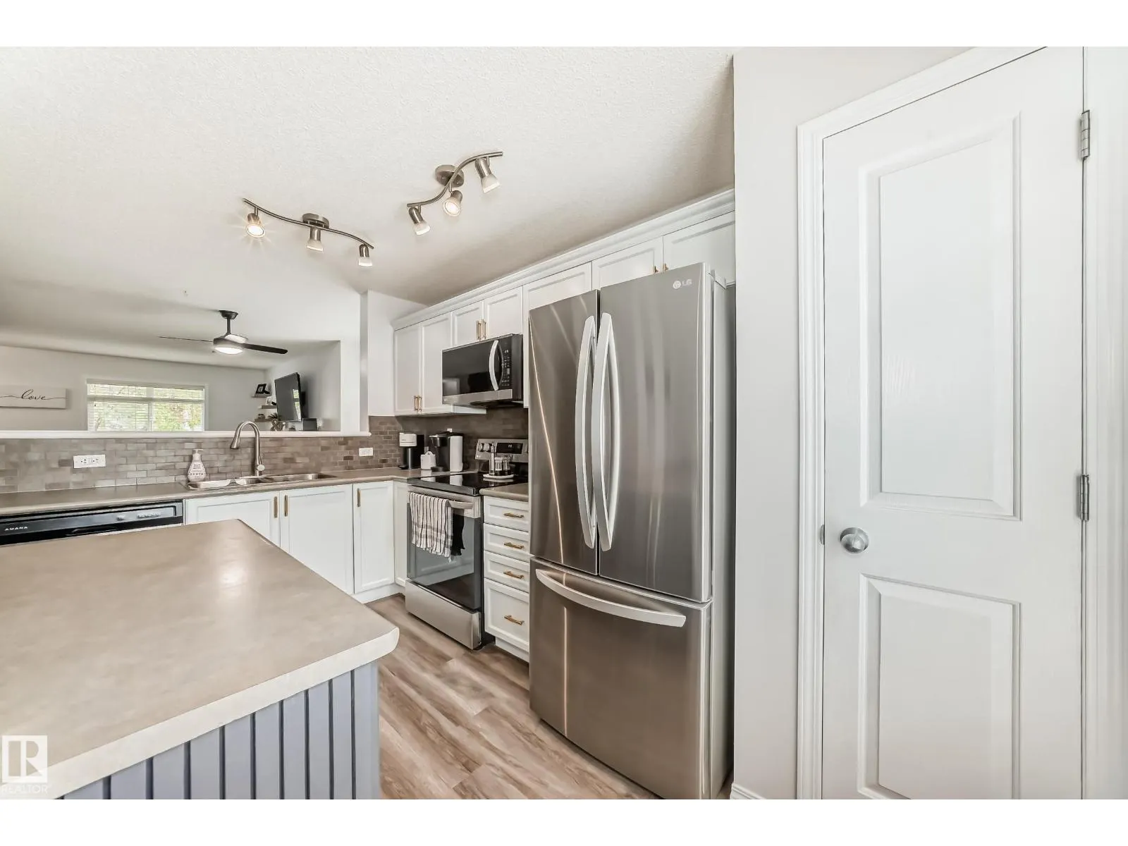 #186 1804 70 ST SW SW