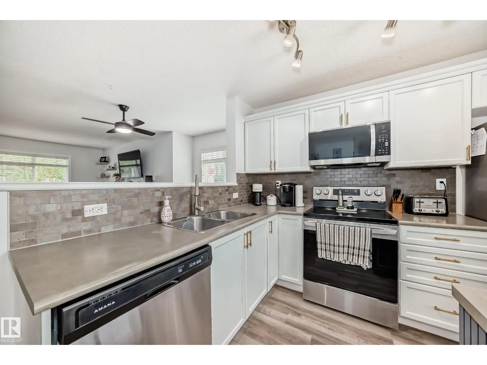 #186 1804 70 ST SW SW