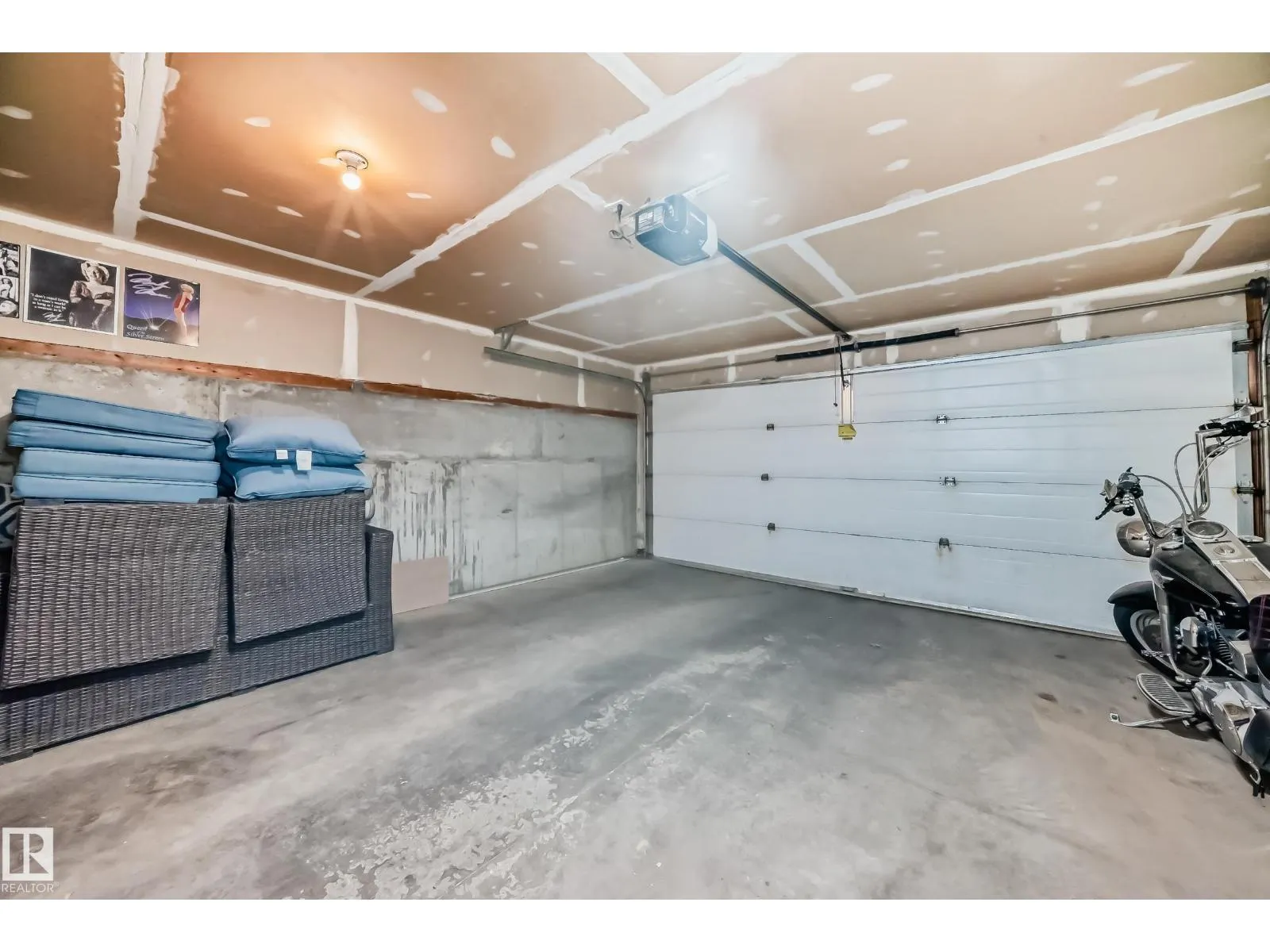 #186 1804 70 ST SW SW
