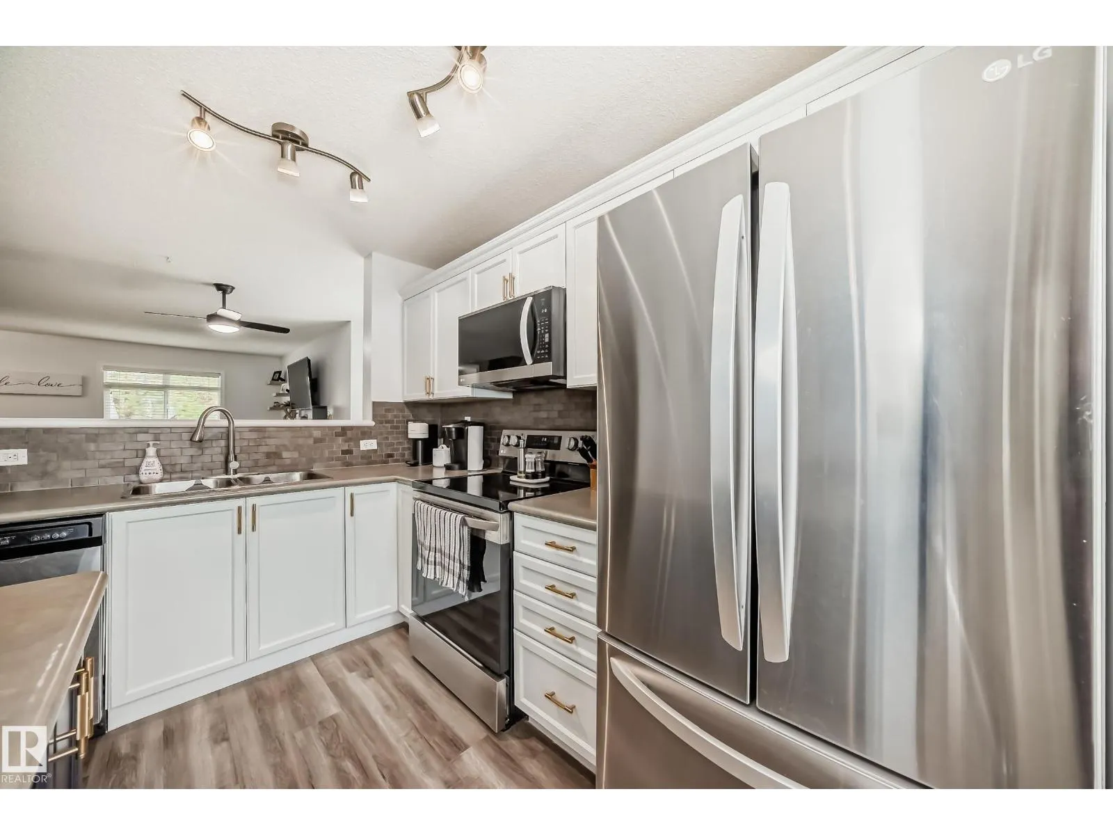 #186 1804 70 ST SW SW