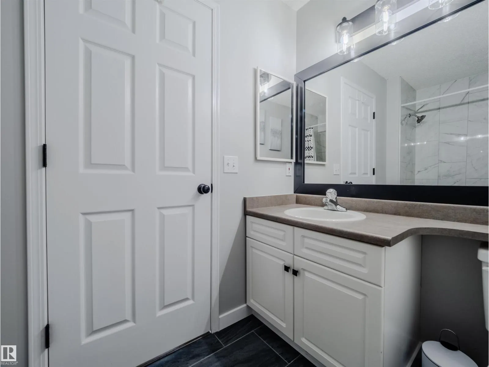 #18 64 BLACKBURN SW