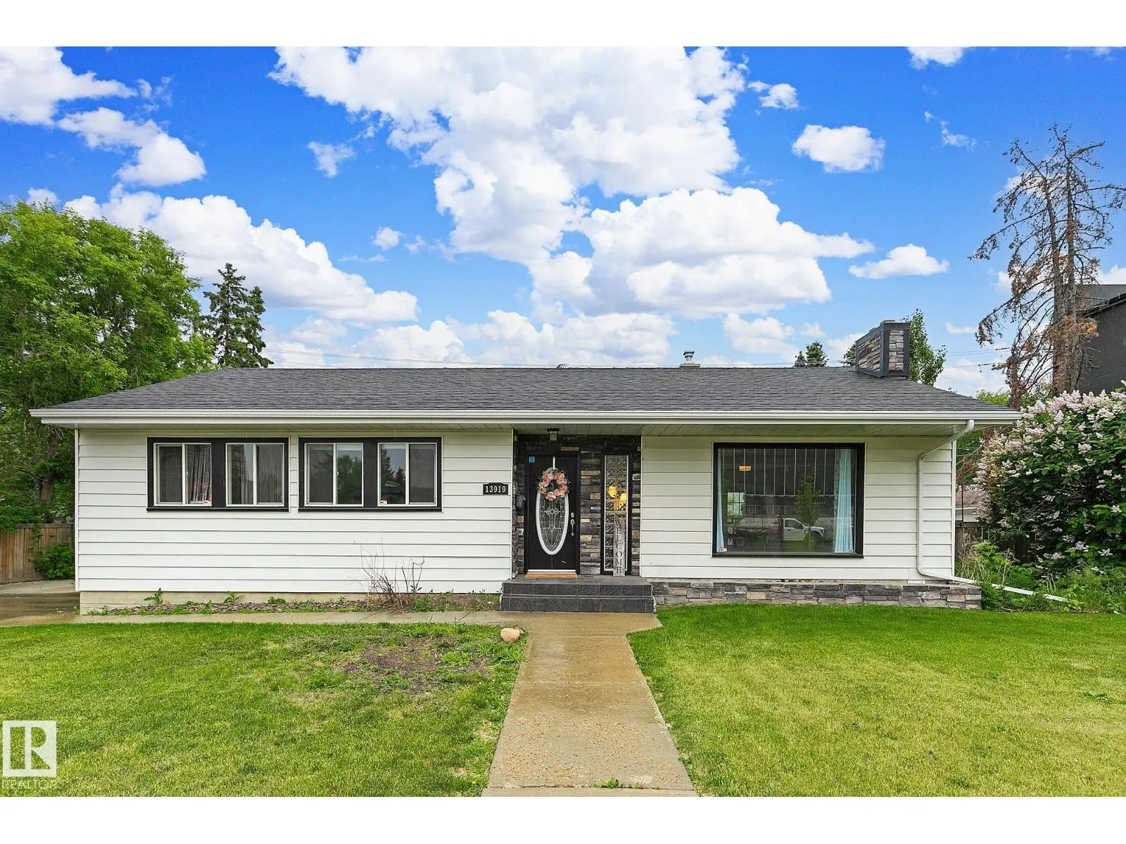 13919 102 AV NW
