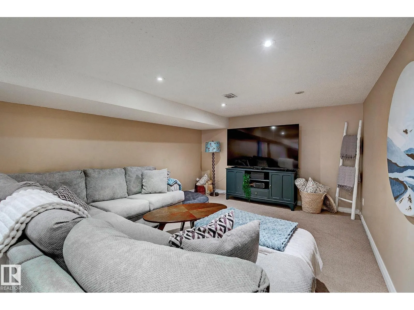 13919 102 AV NW