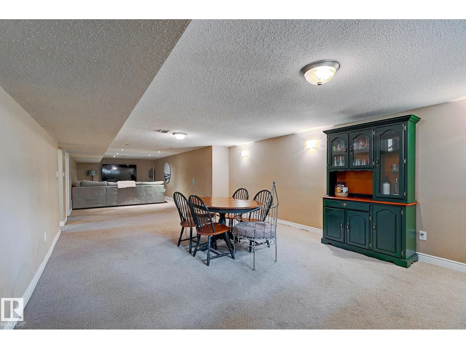13919 102 AV NW