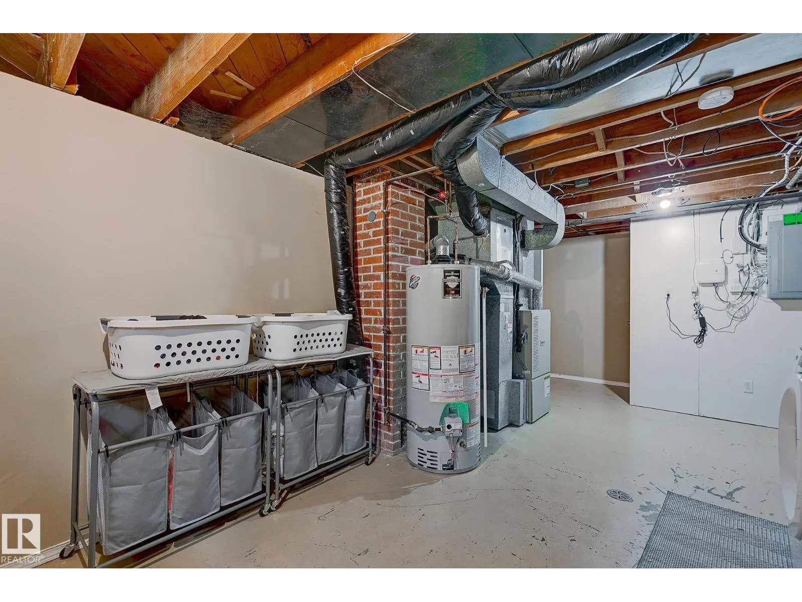 13919 102 AV NW