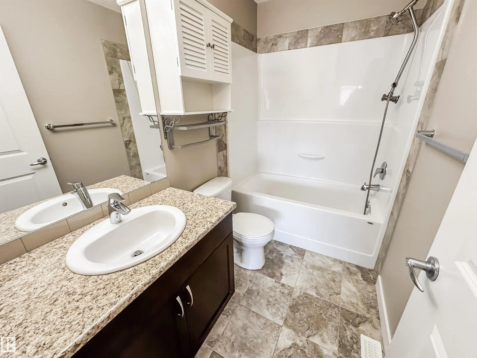 #44 1005 GRAYDON HILL BV SW