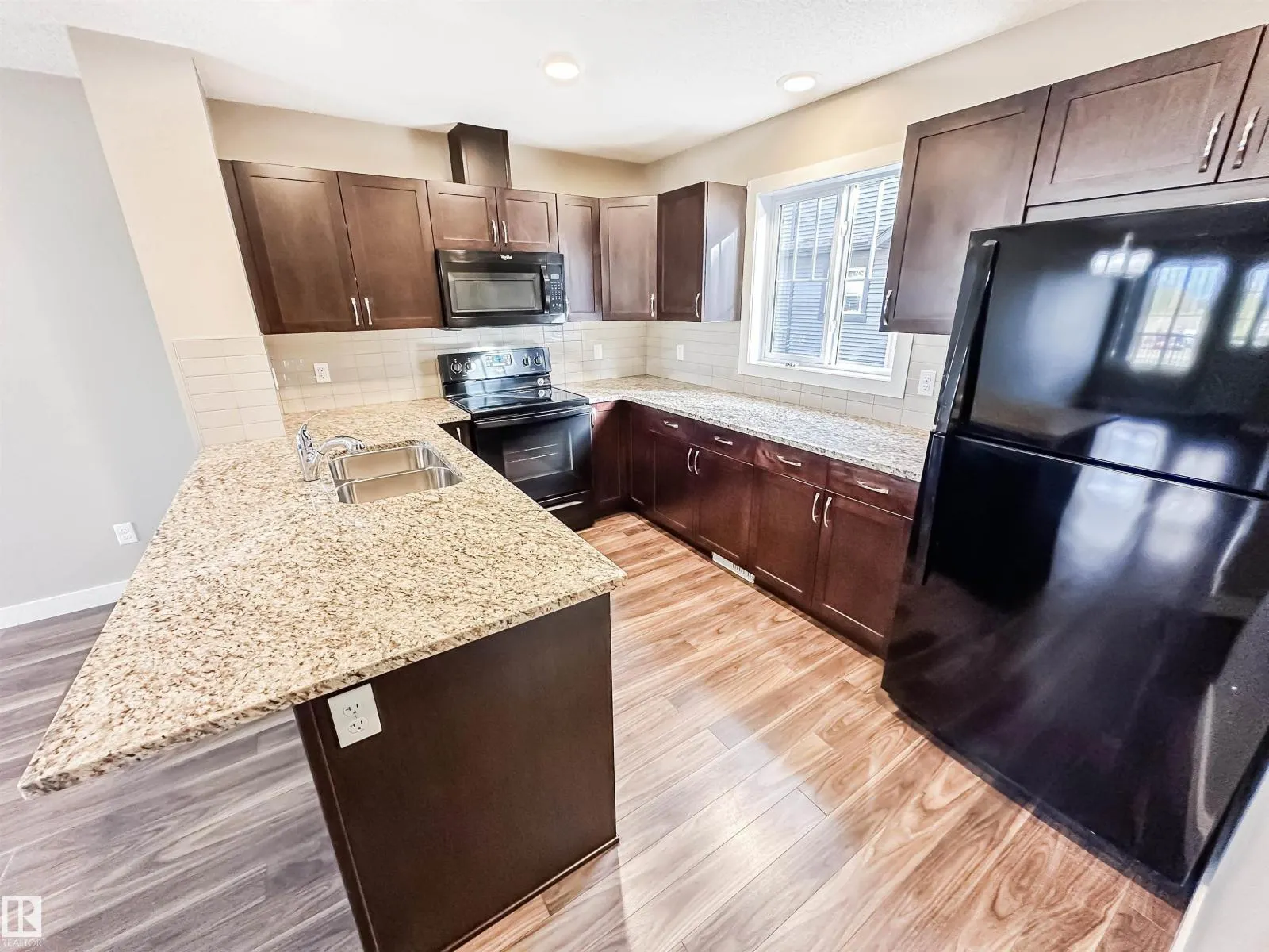 #44 1005 GRAYDON HILL BV SW