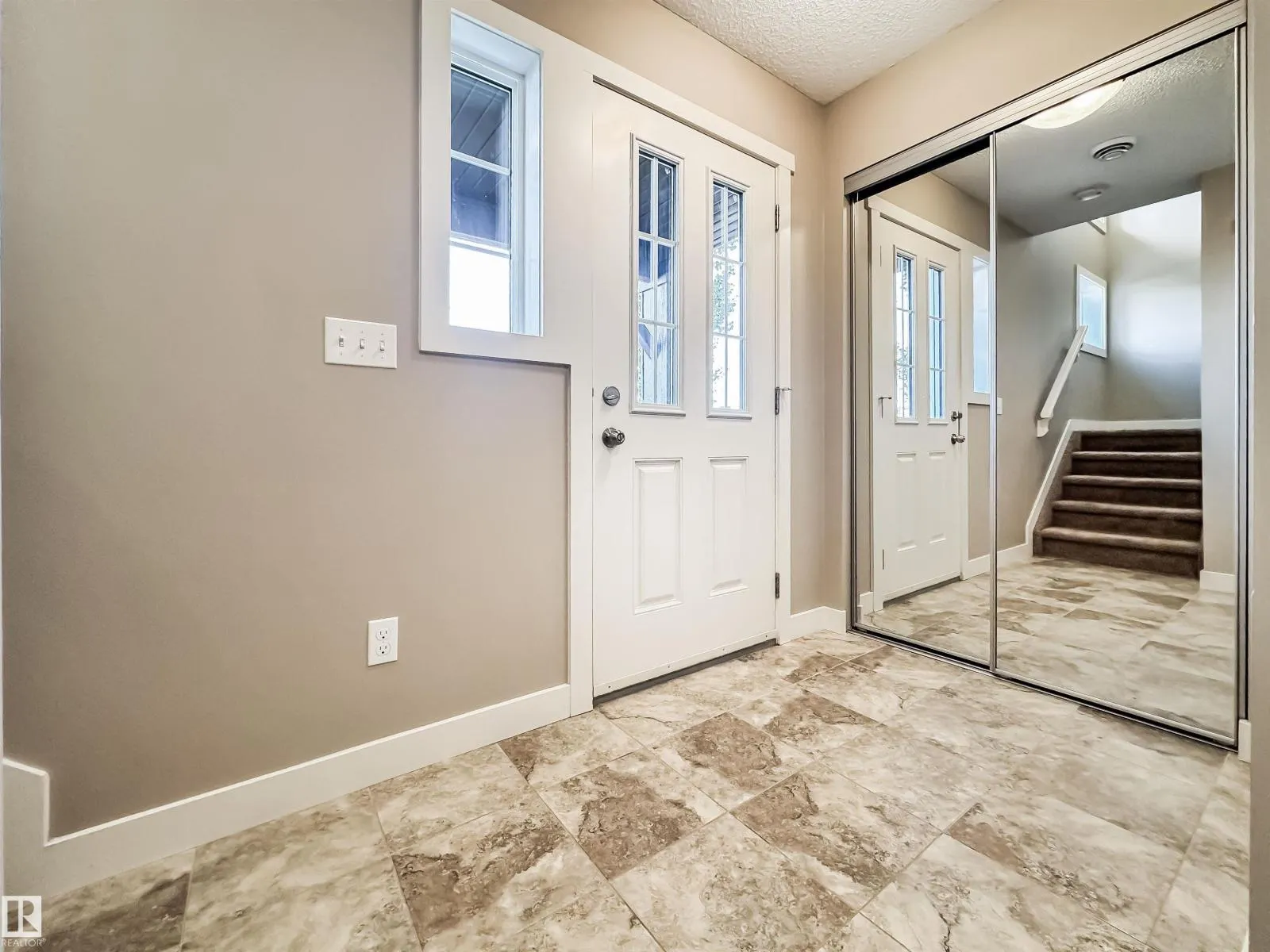 #44 1005 GRAYDON HILL BV SW
