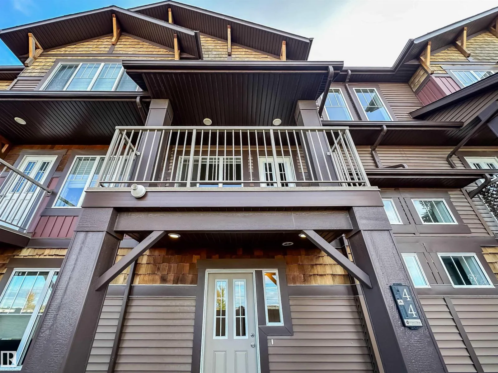 #44 1005 GRAYDON HILL BV SW