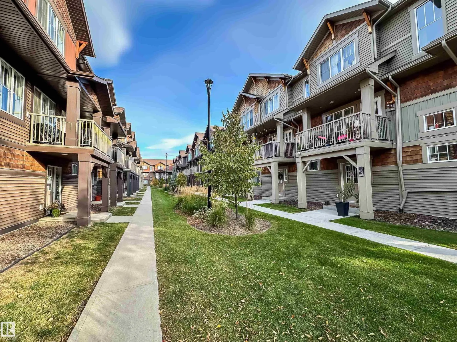 #44 1005 GRAYDON HILL BV SW