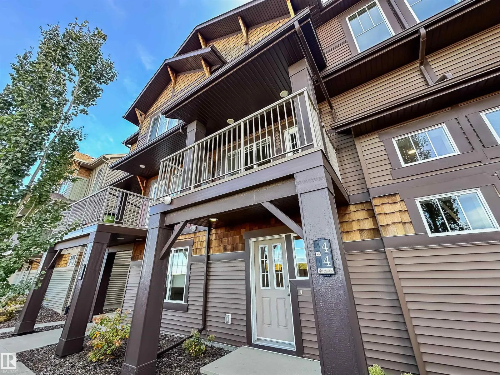 #44 1005 GRAYDON HILL BV SW
