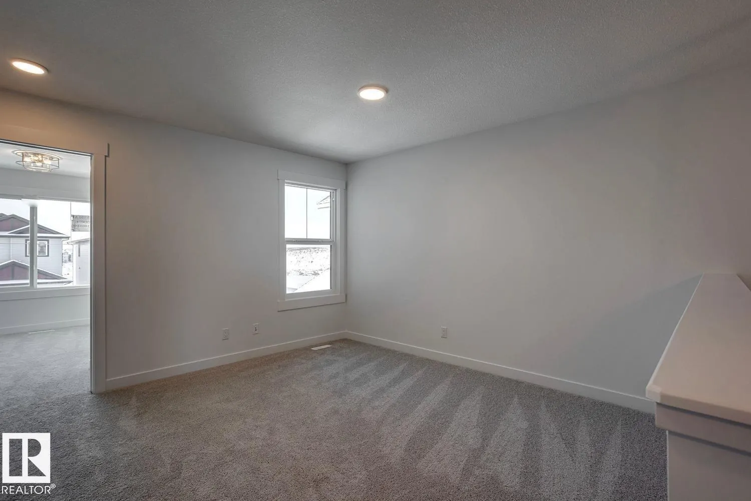 6268 180 AV NW NW