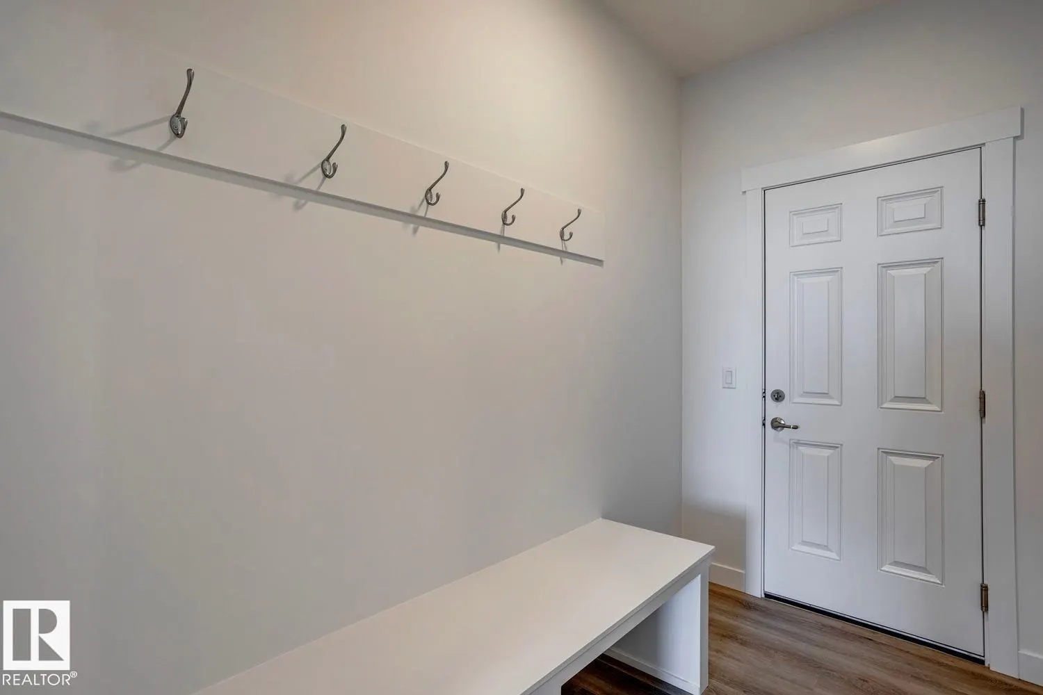 6268 180 AV NW NW