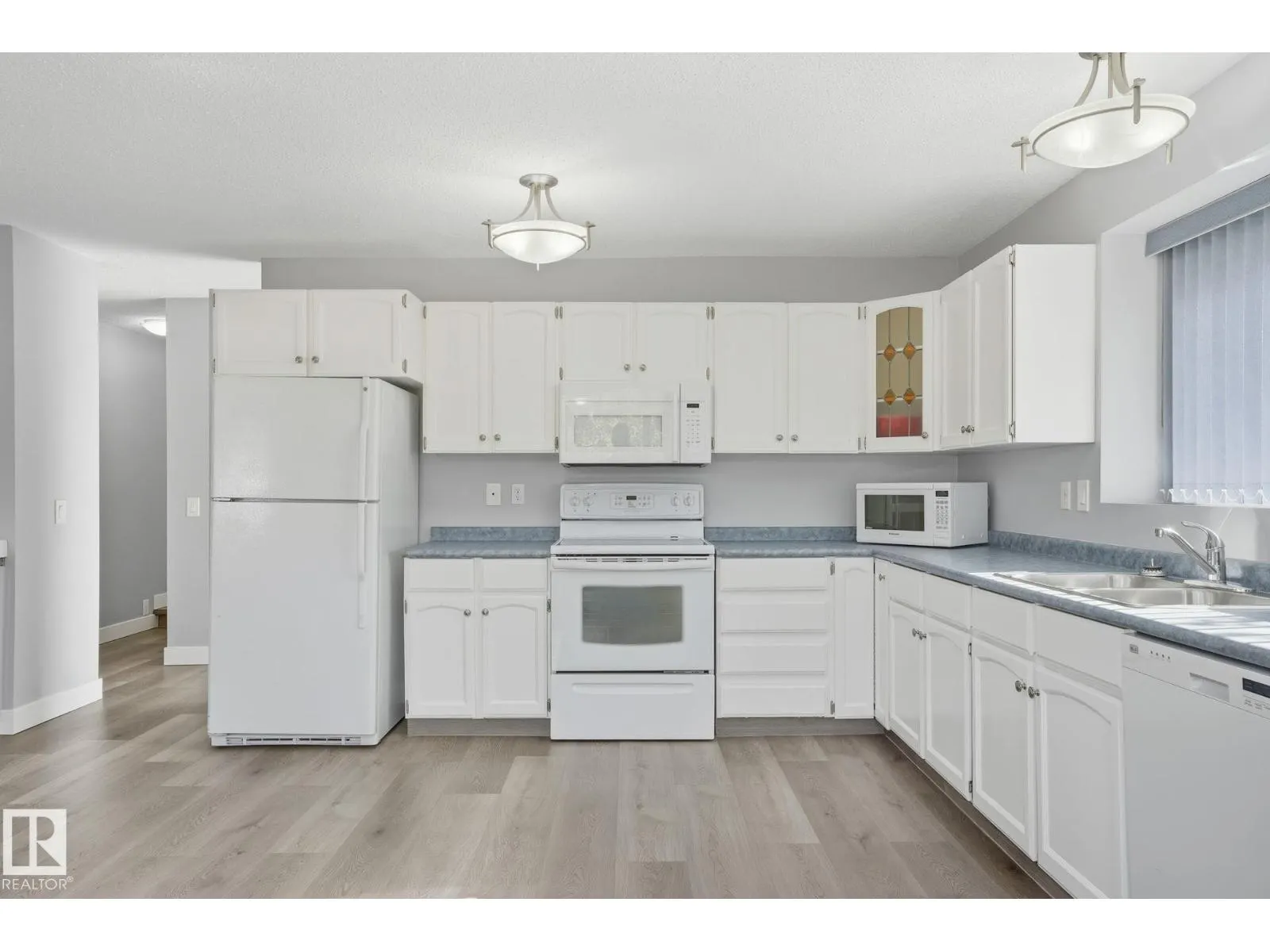 14208 30 ST NW