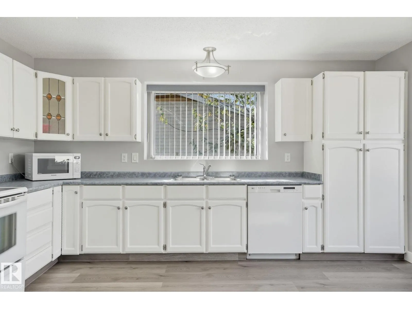14208 30 ST NW