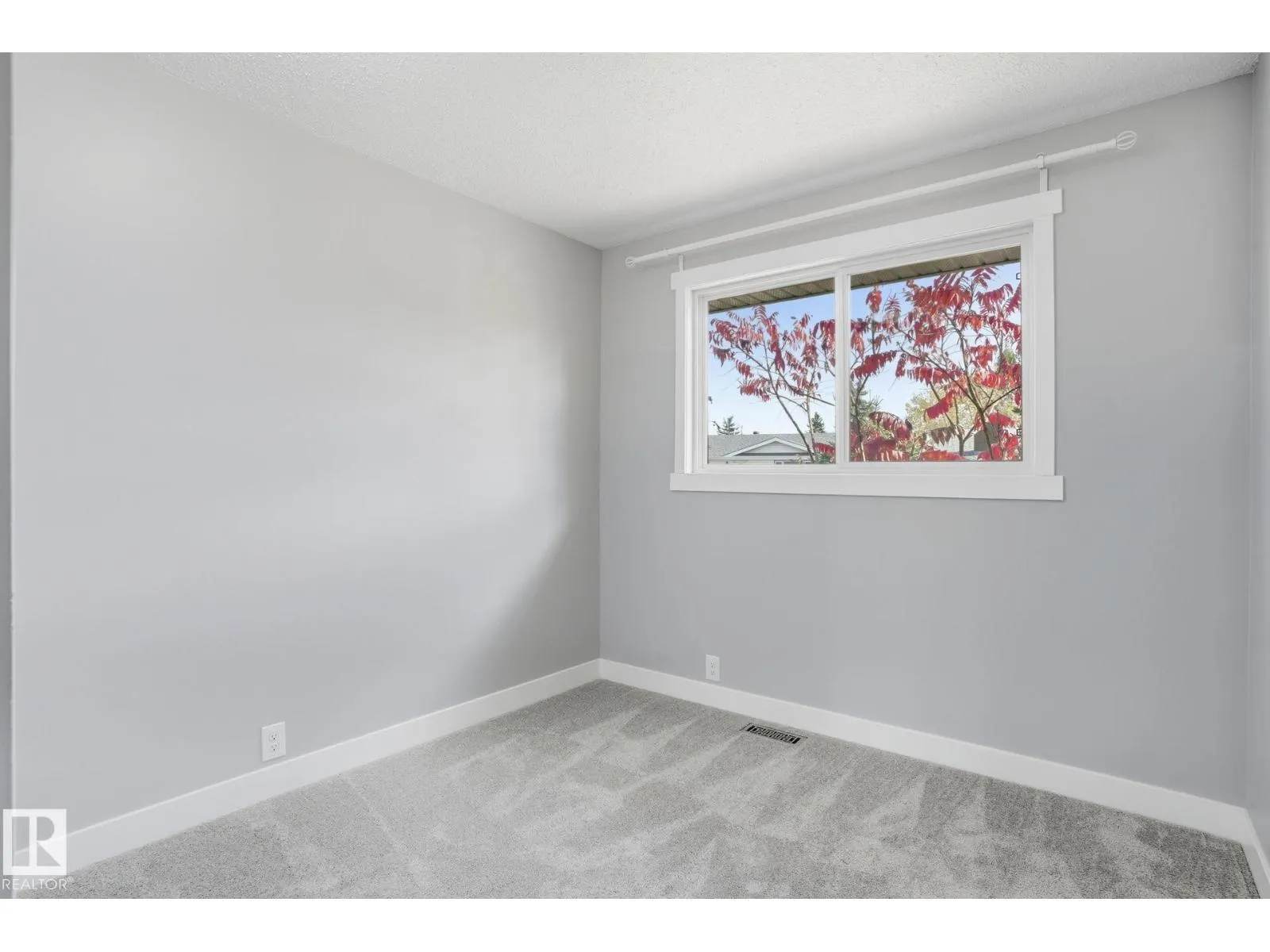 14208 30 ST NW