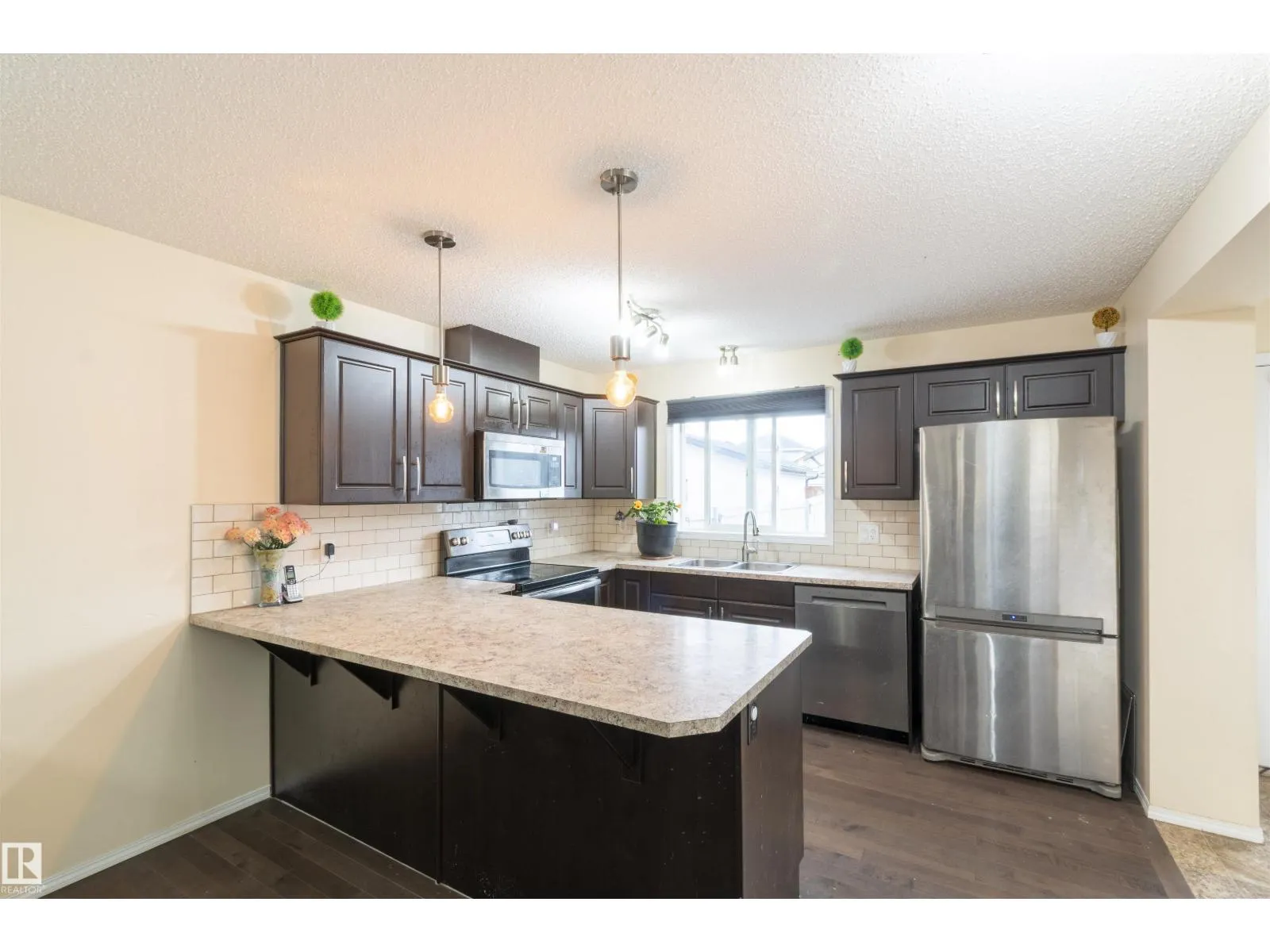 3019 ARTHURS CR SW