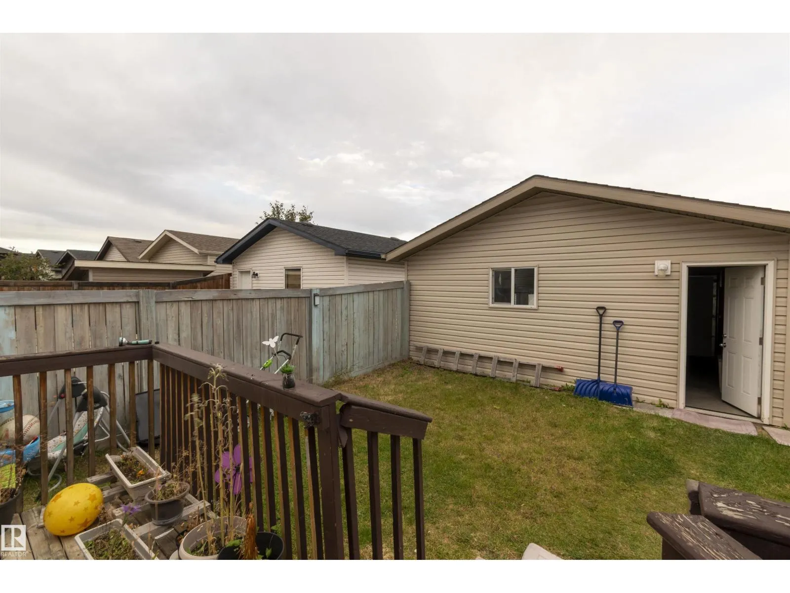 3019 ARTHURS CR SW