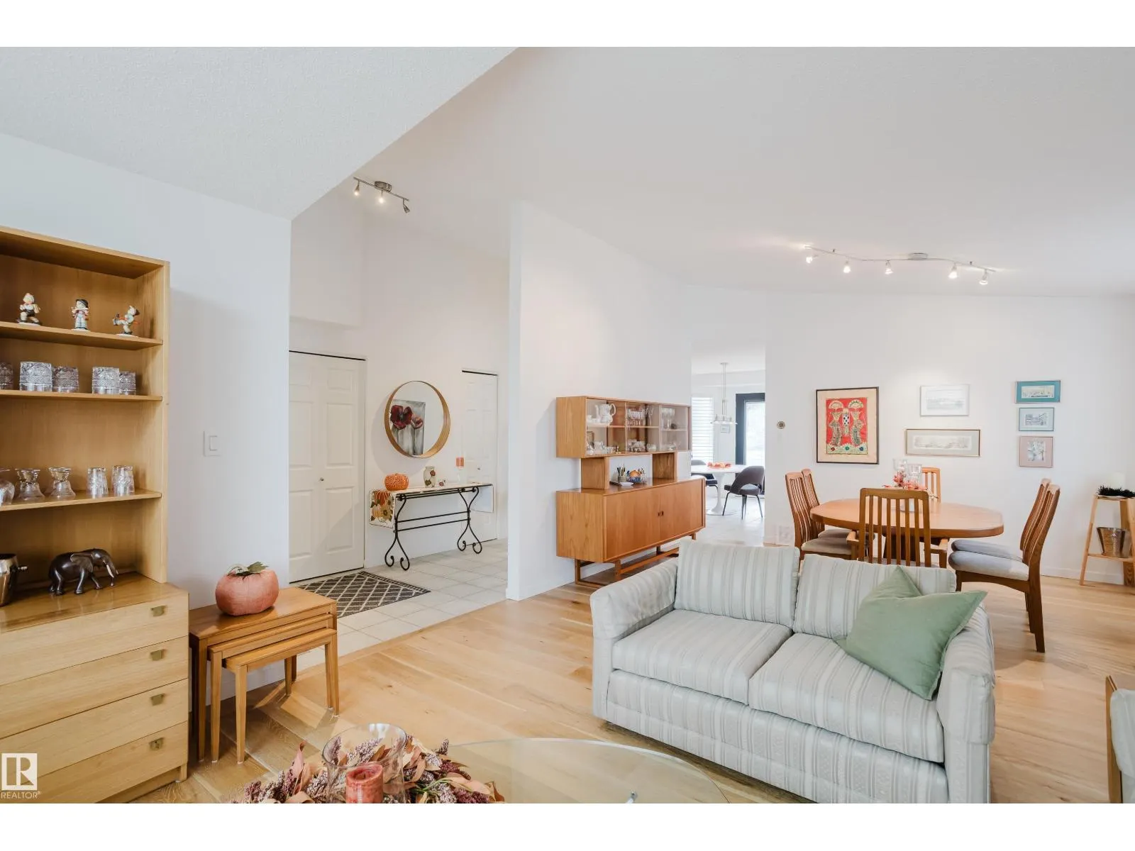 312 BUCHANAN WY NW