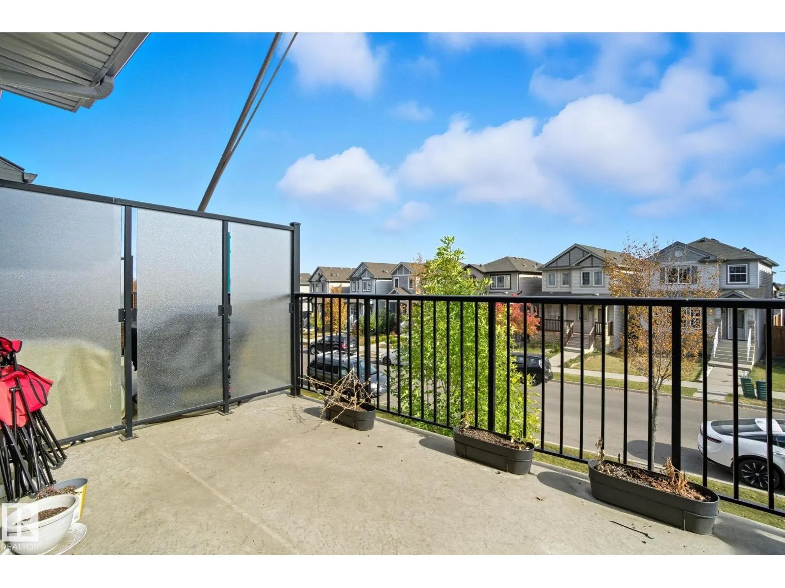 1604 33A ST NW