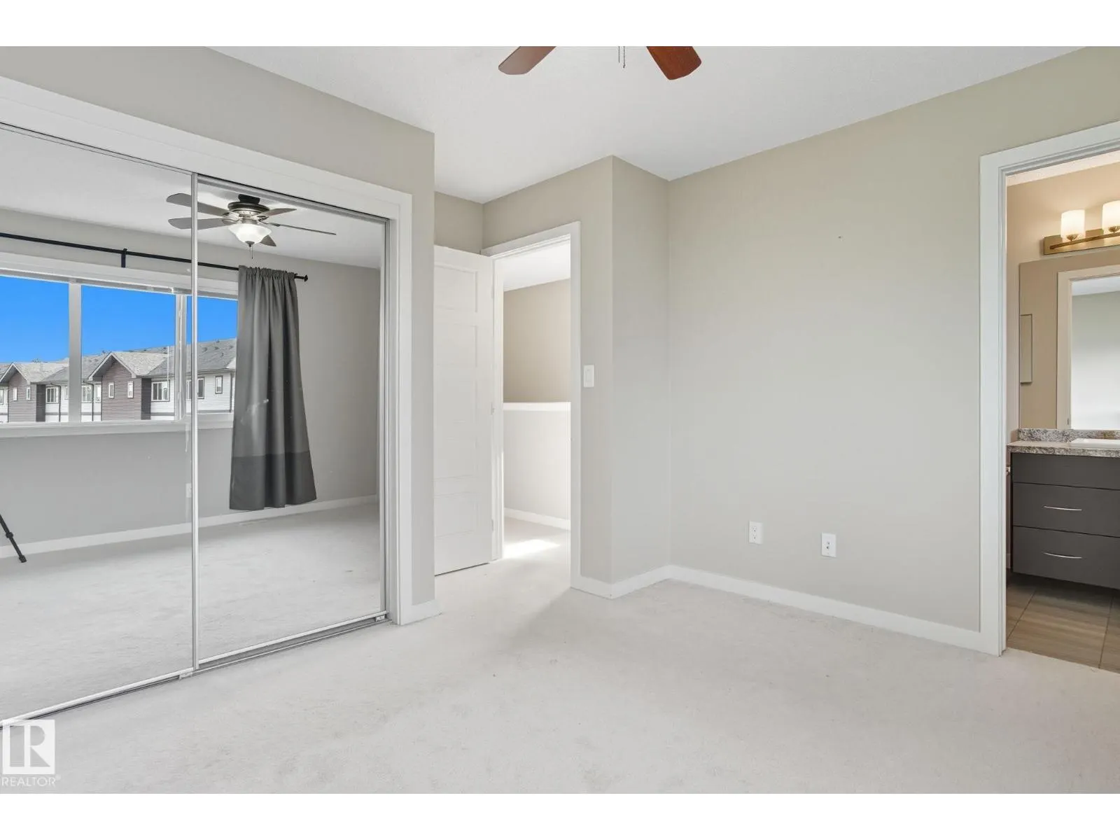 1604 33A ST NW