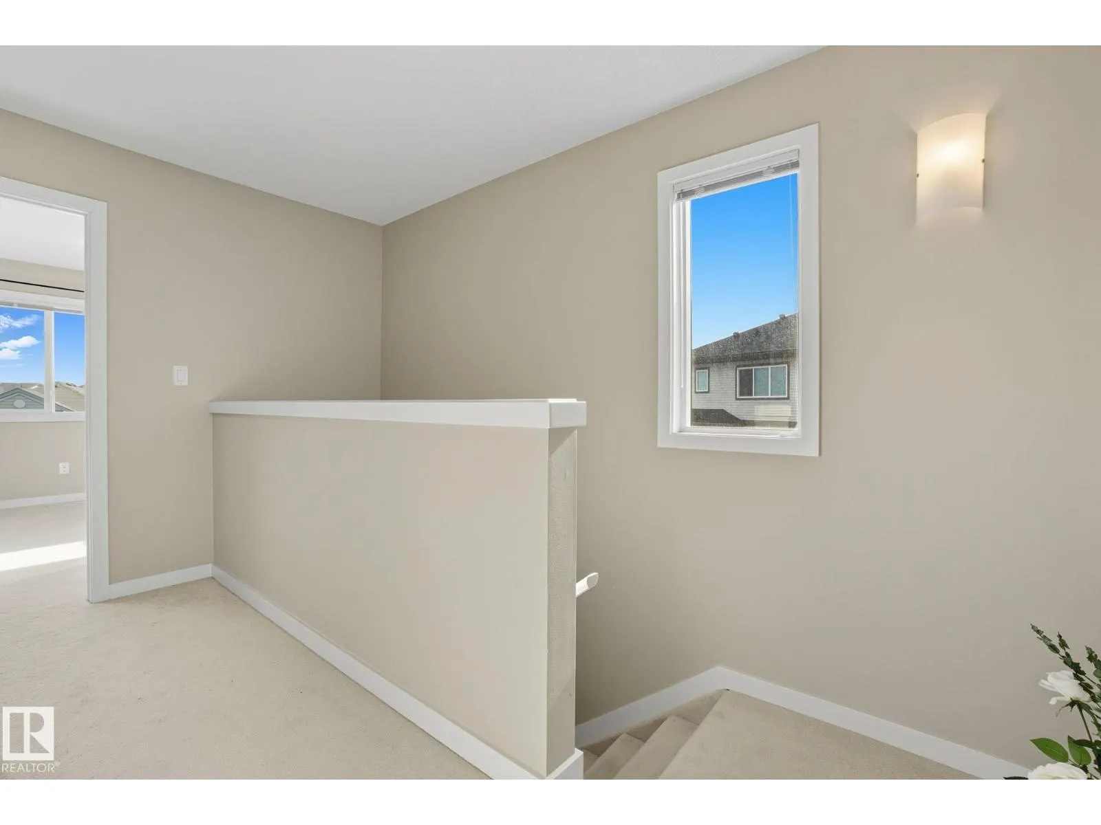 1604 33A ST NW
