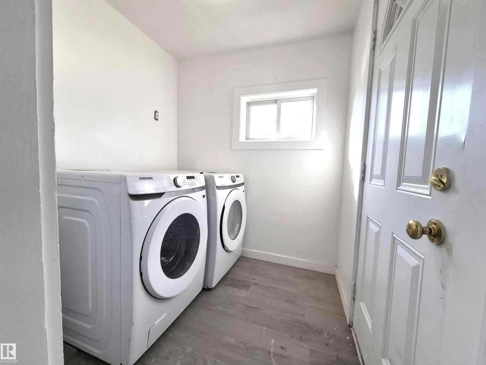 11240 94 ST NW