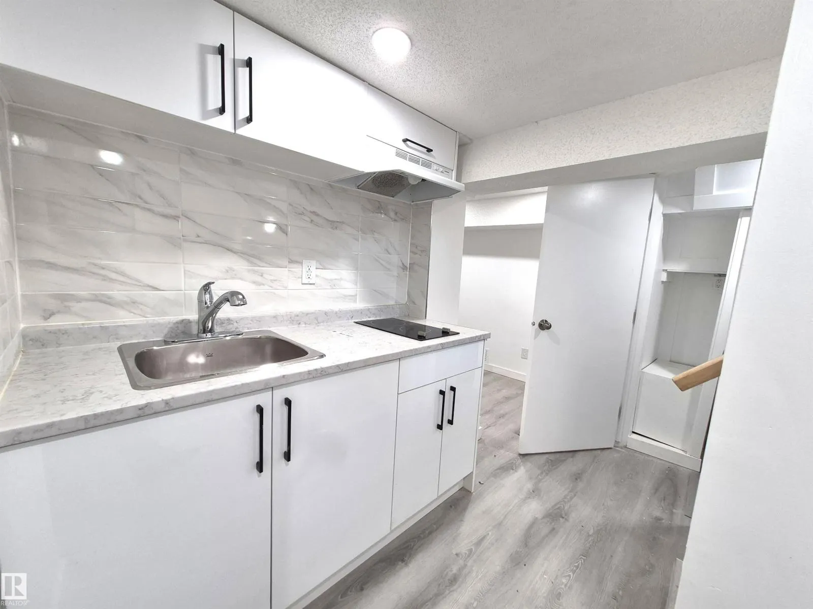 11240 94 ST NW