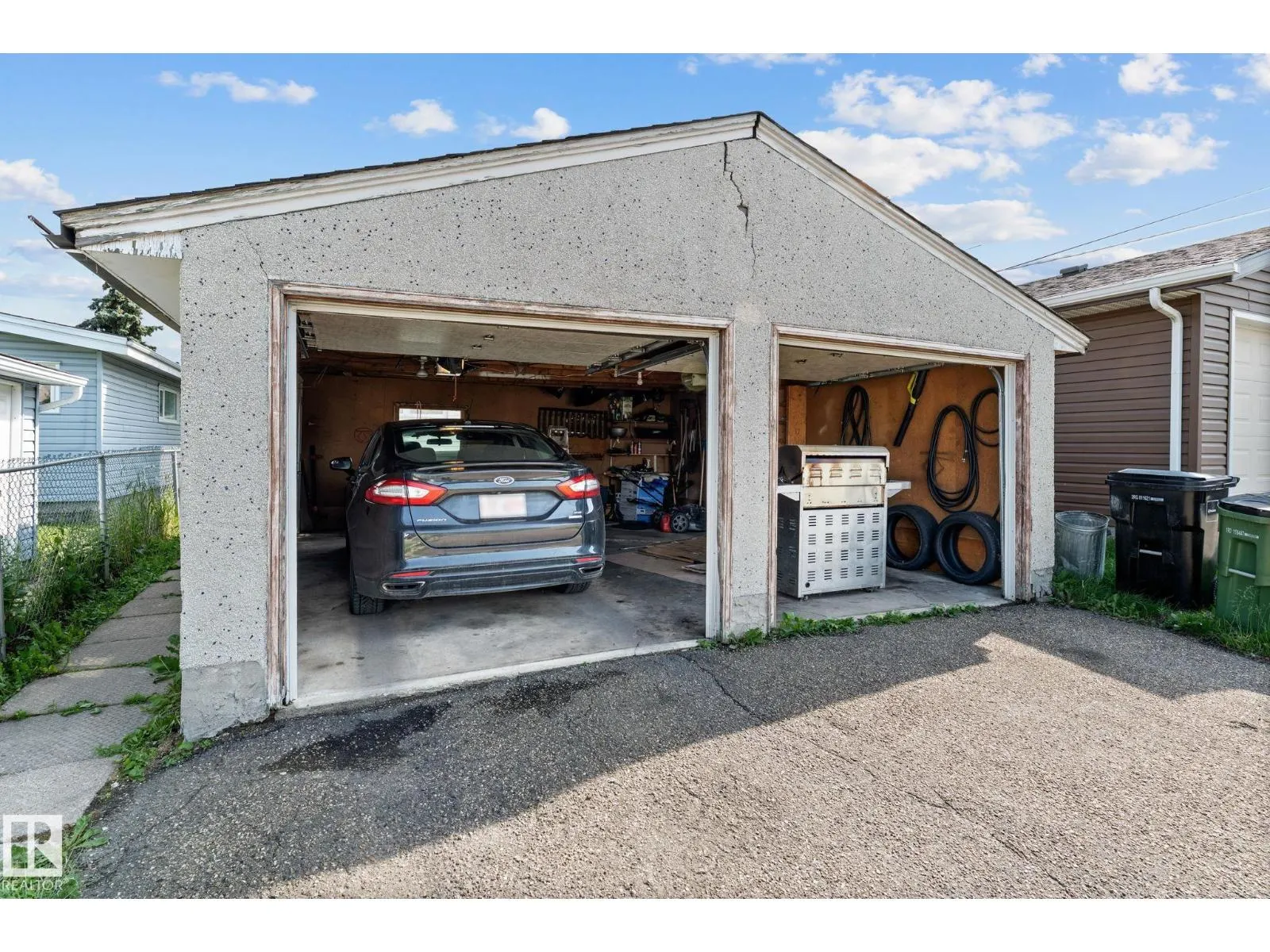 8216 133A AV NW