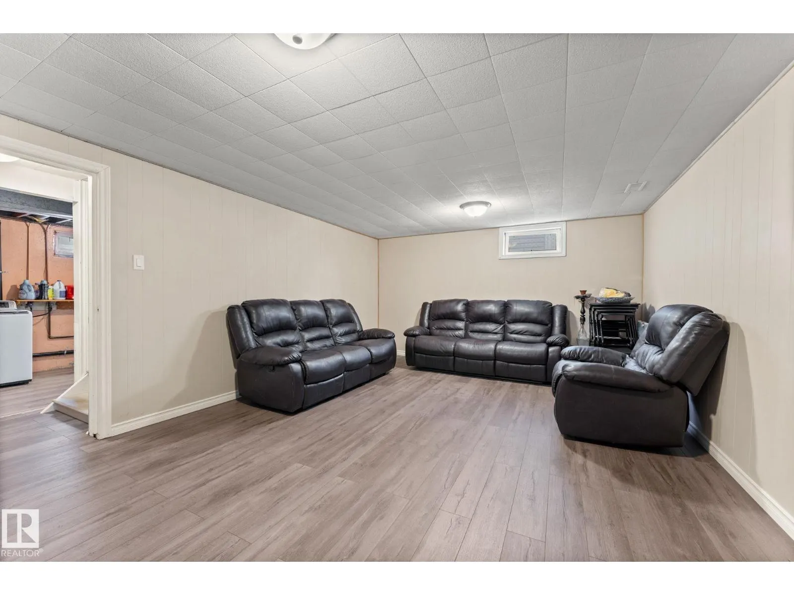 8216 133A AV NW
