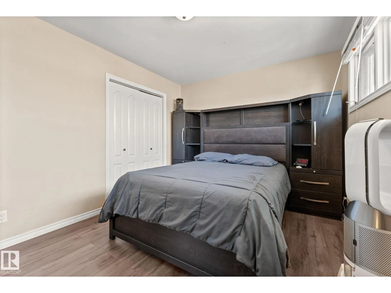 8216 133A AV NW