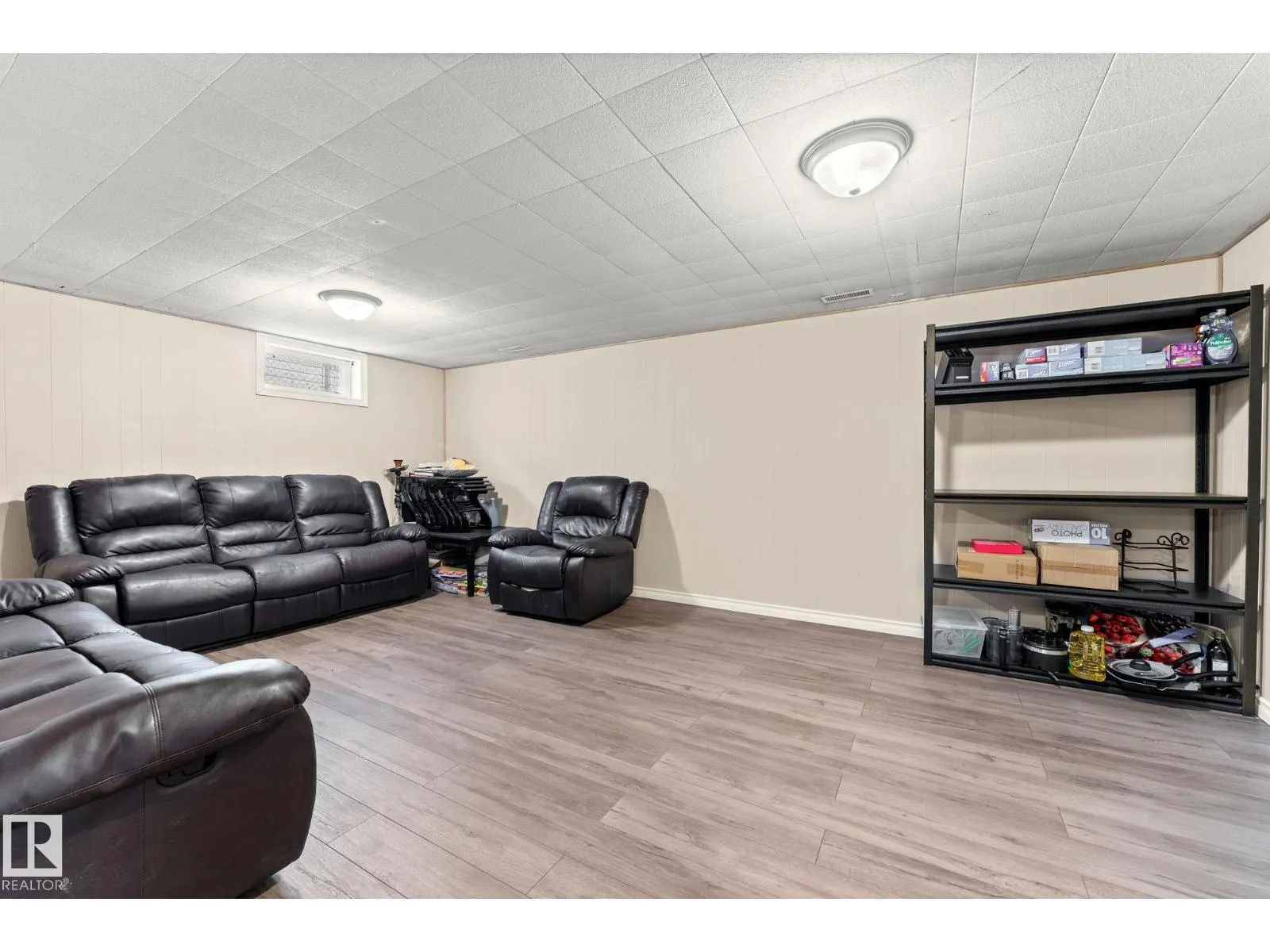 8216 133A AV NW