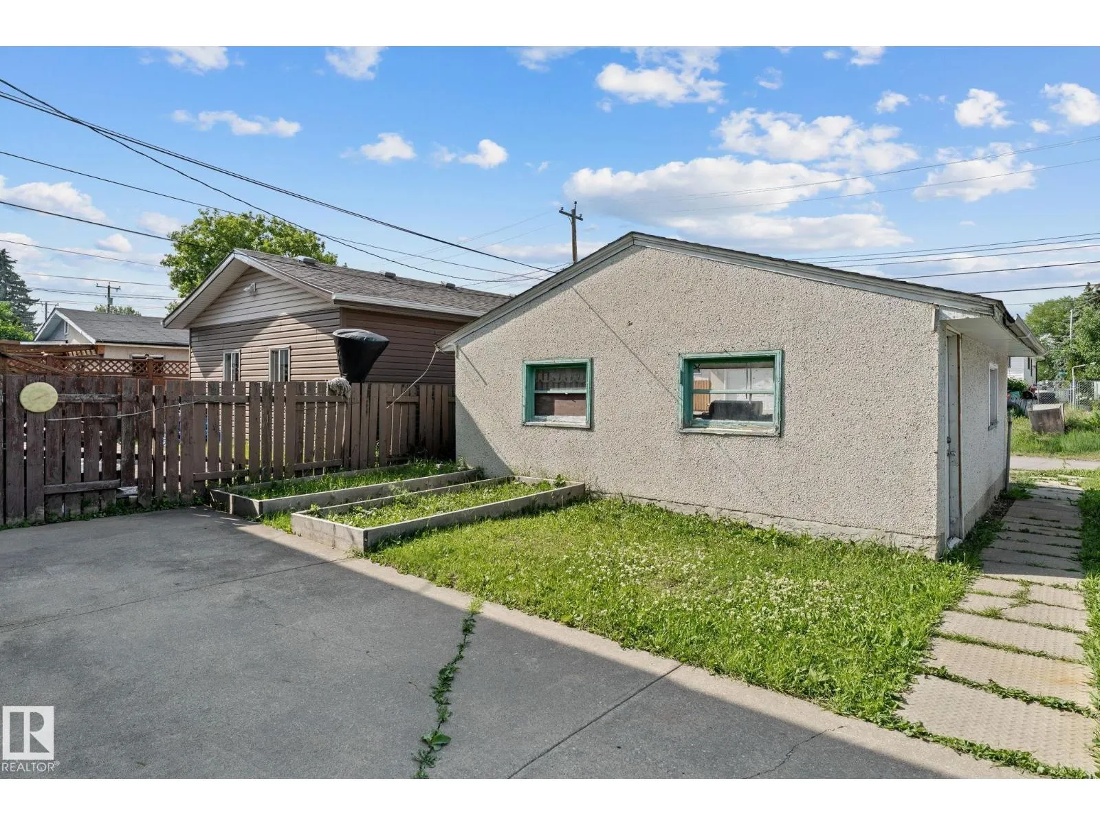 8216 133A AV NW
