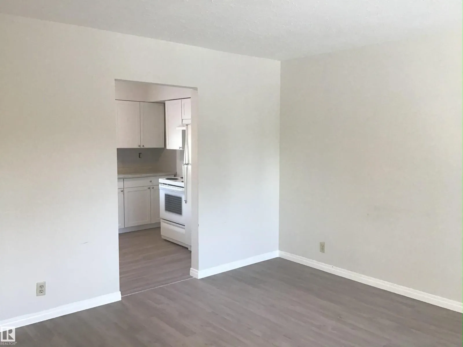 9035 149 ST NW