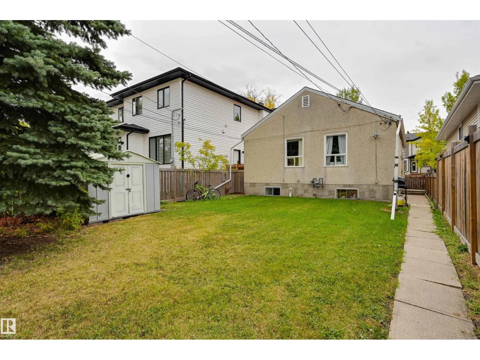 10752 75 AV NW
