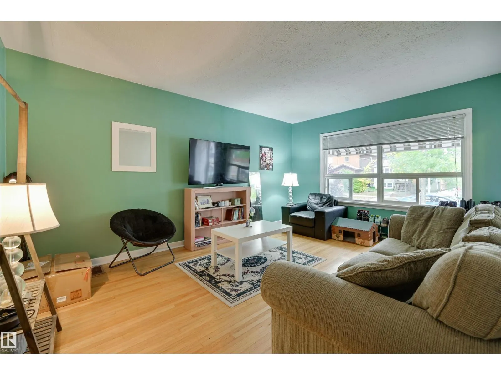 10752 75 AV NW