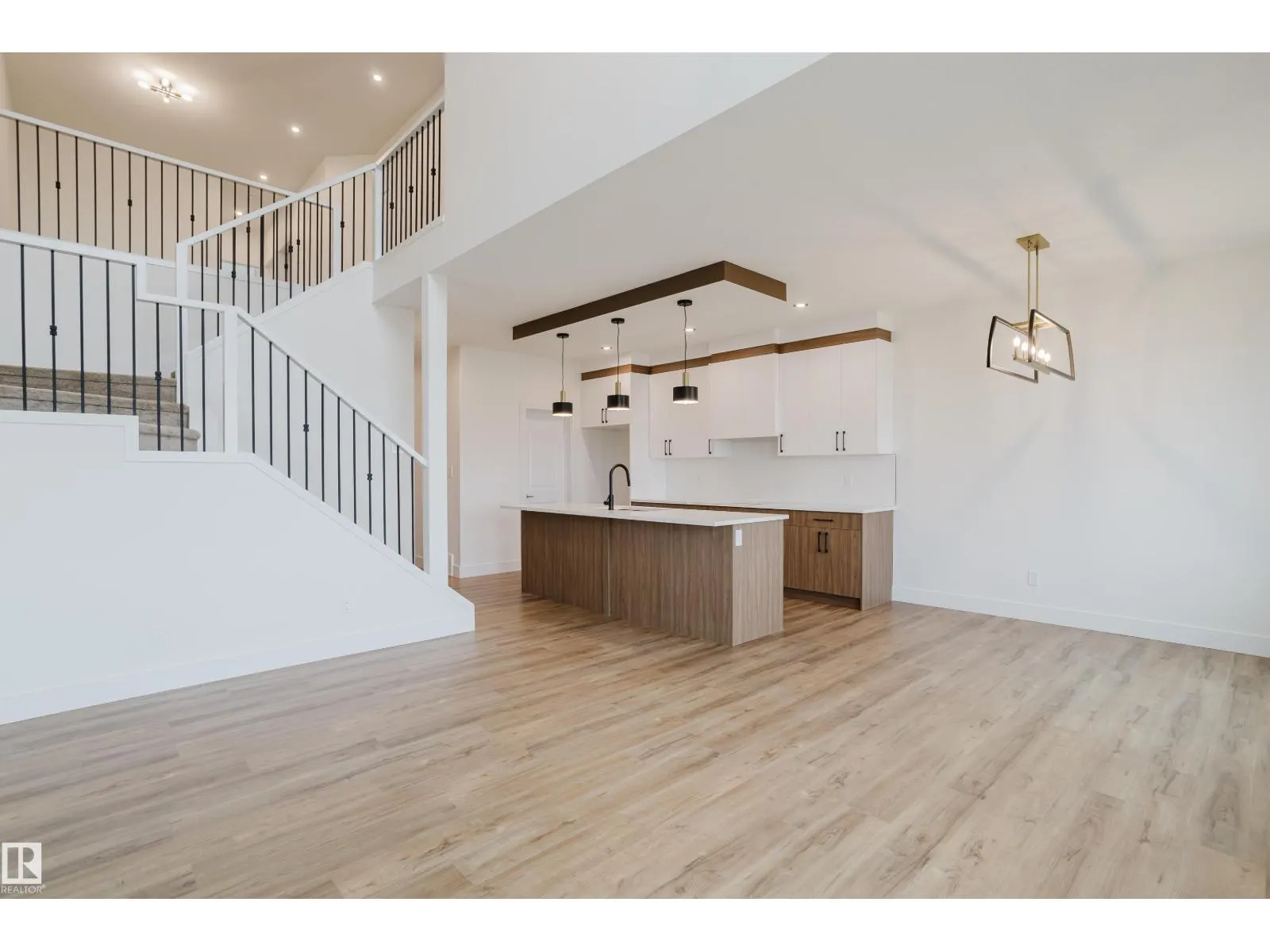 341 Munn WY