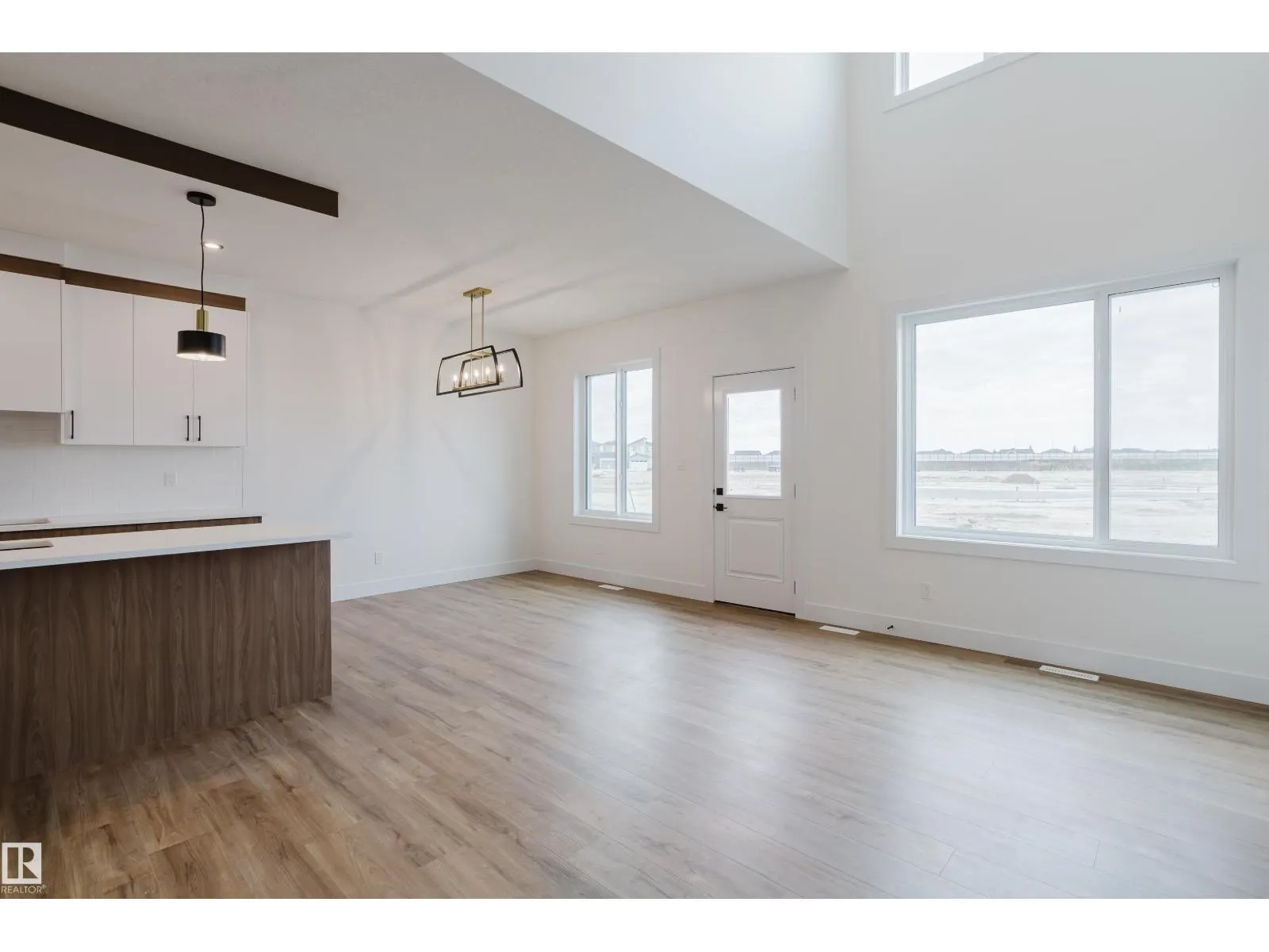 341 Munn WY