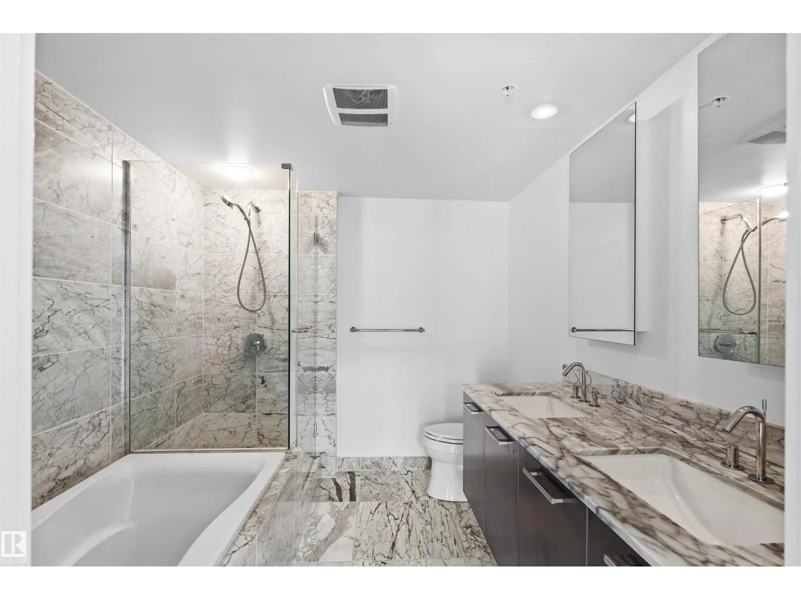 #209 2606 109 ST NW